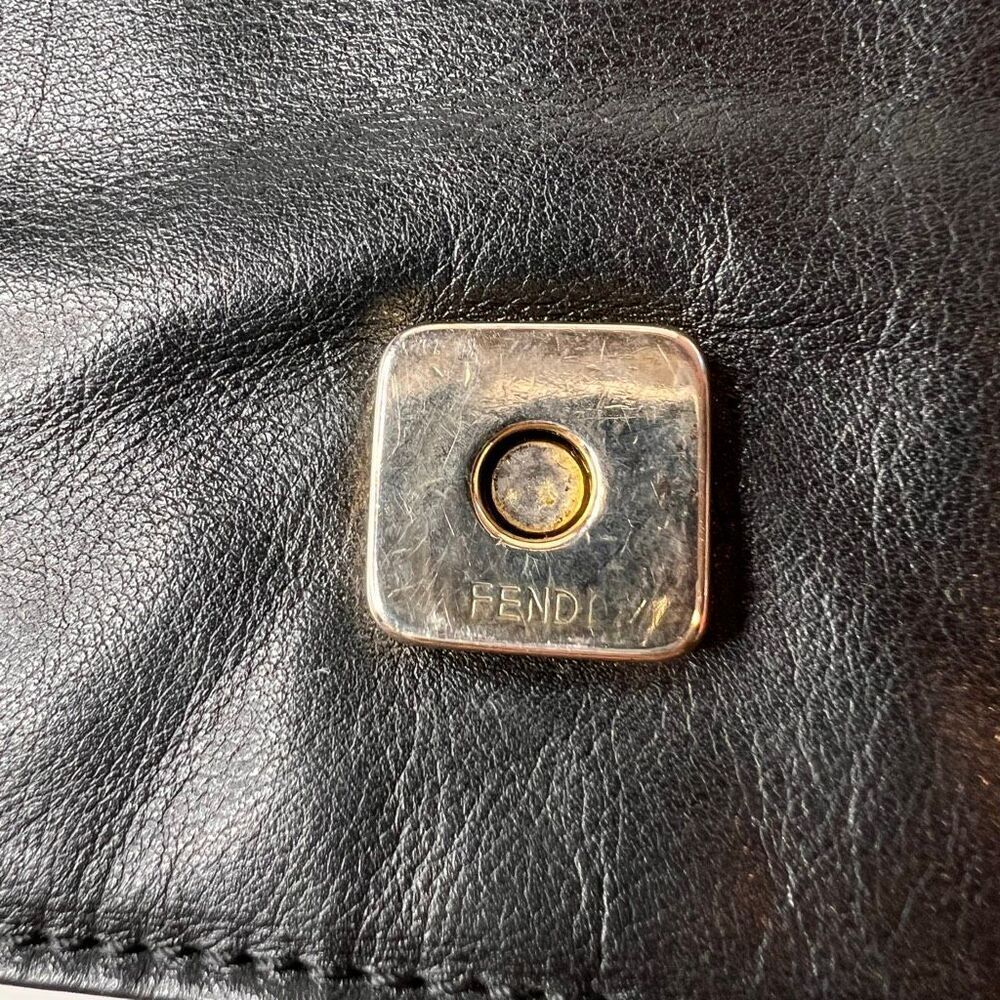 Fendi leather clutch crossbody bag, black gathered leather body with a contrasti - Picture 4 of 11